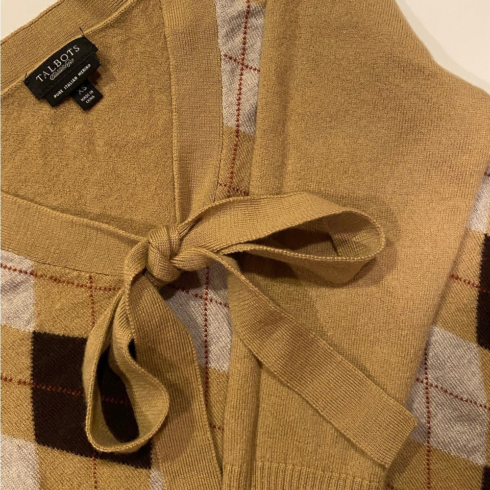 Talbots Women’s Argyle V-Neck Sweater Top - Picture 3 of 3